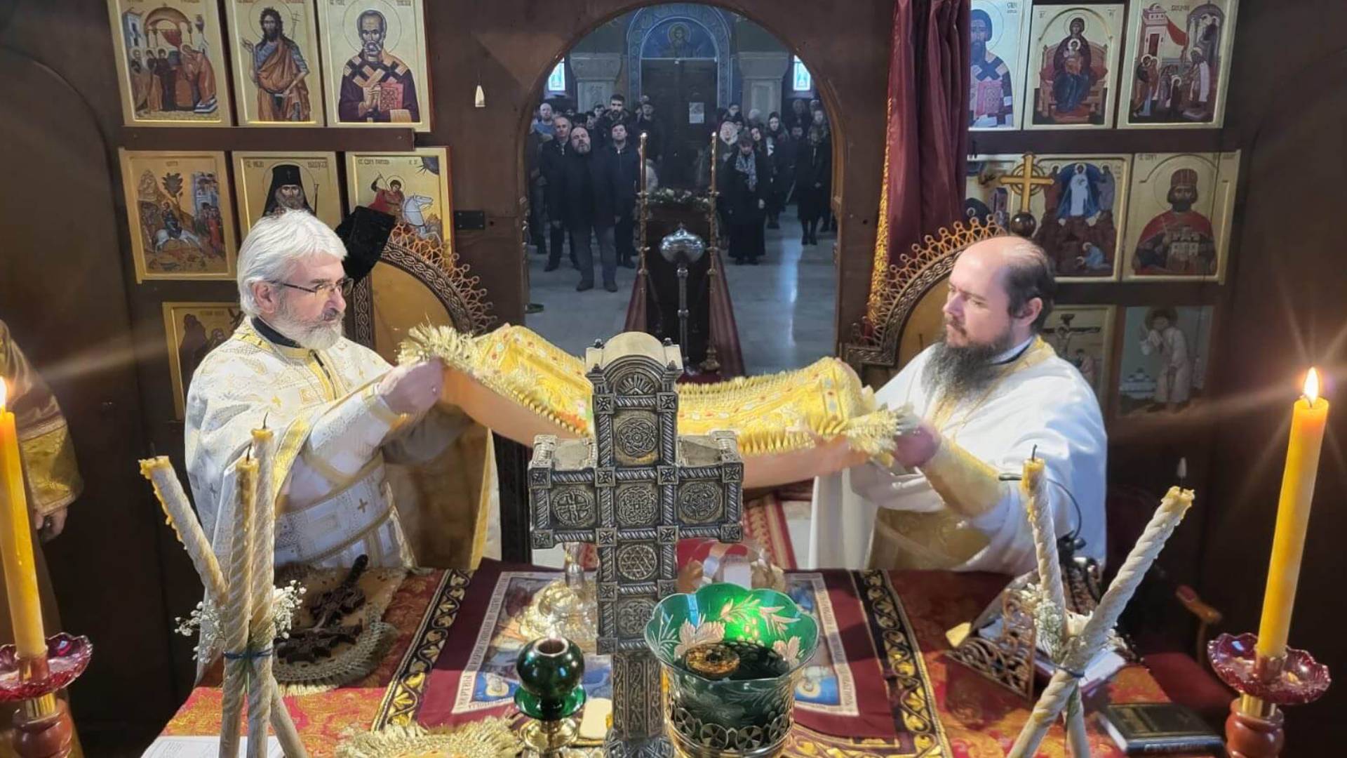Недеља Светих Праотаца и Празник Мајки у Лазарици и Вустеру
