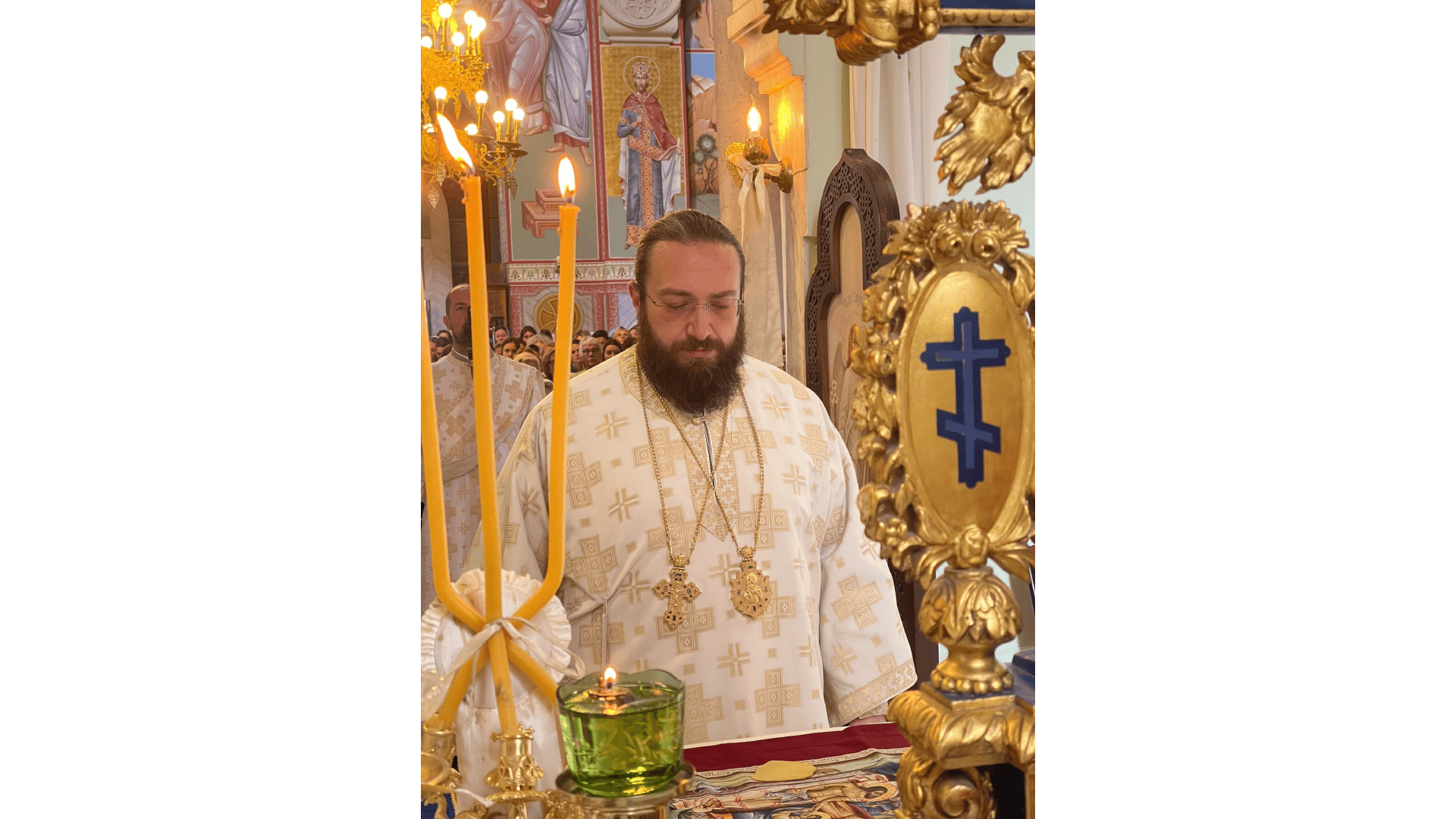 Светa Архијерејскa Литургијa у храму Светог Александра Невског у Београду
