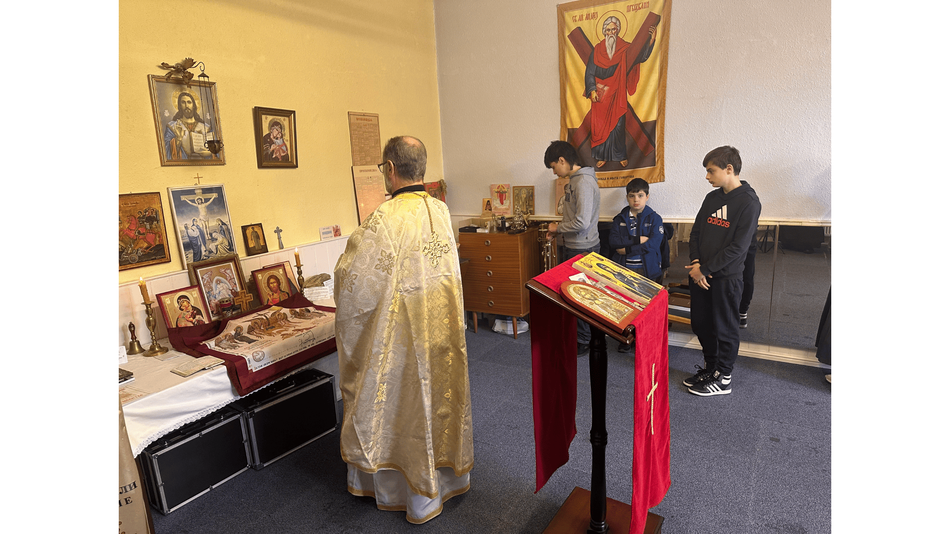 Света Литургија у капели светог Андреја Првозваног у Бедфорду