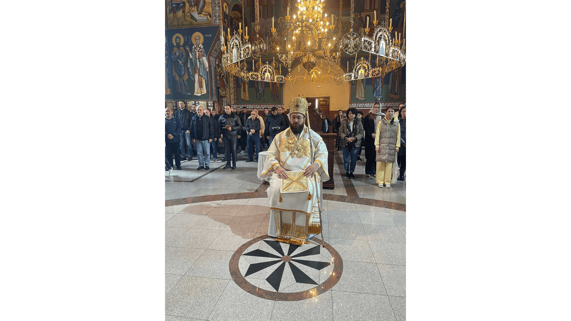 Архијерејска Литургија у Лештану