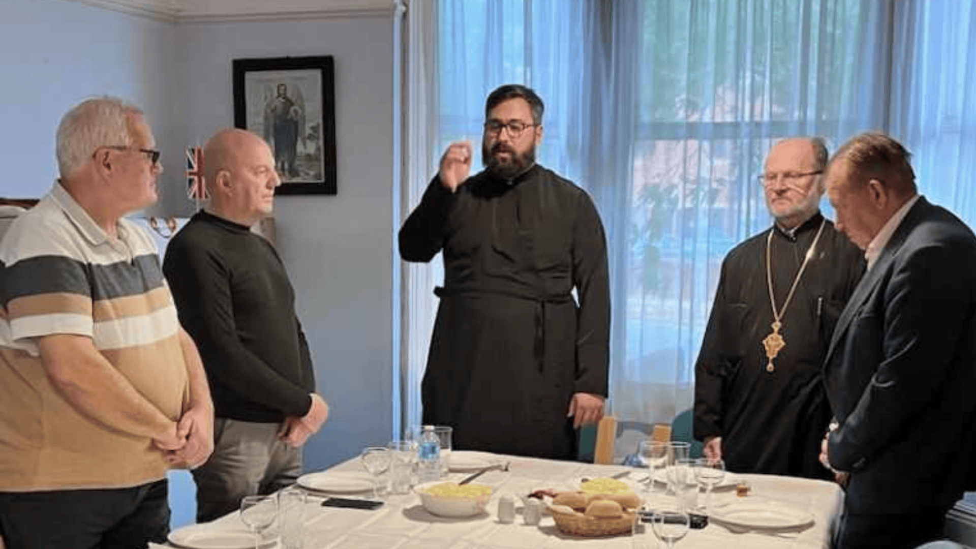 Долазак новог свештеника у Бедфорд