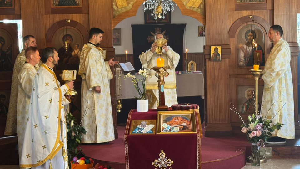 Васкршњи понедељак – Света Архијерејска Литургија у храму Светог Саве на Илингу