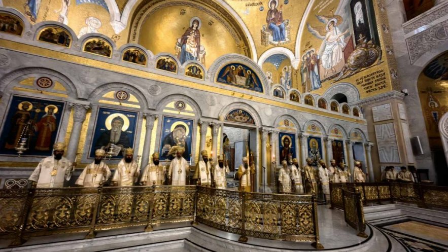 Патријарх, митрополити и владике служили на Врачару