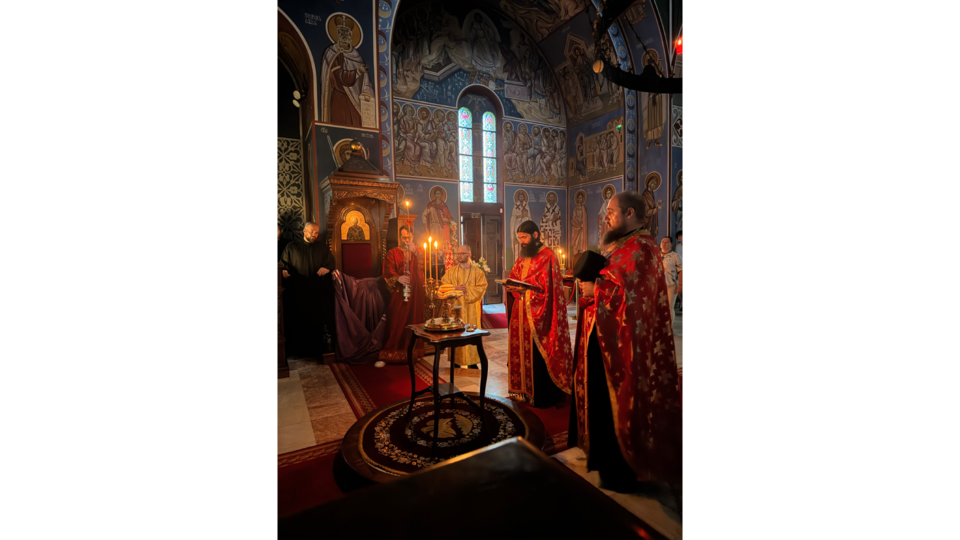 Свеноћно бденије у Лазарици поводом храмовне славе