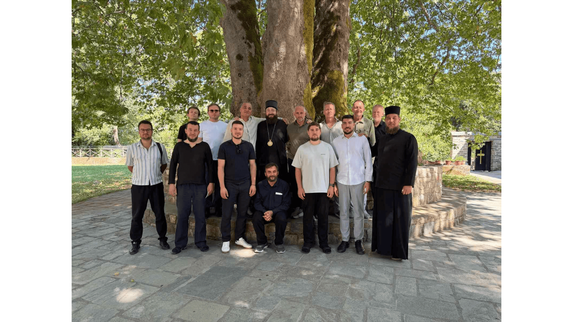 Епископ Нектарије служио Свету Литургију у манастиру Ватопеду